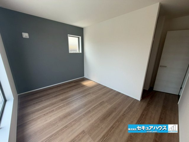 【完成】知多市日長台　全1棟の洋室|【洋室】
◆お子様のお部屋や主寝室、来客時の宿泊室、趣味のお部屋としてもご利用いただけます♪