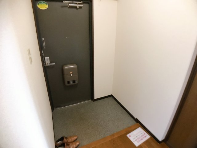 グリーンハイツ出川の玄関