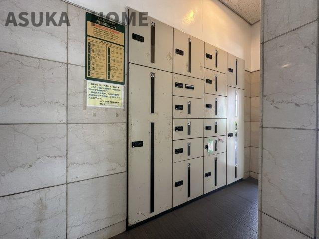 ルピナス四季の森公園のその他共用部分|不在時にもあると大変便利な宅配ボックスを完備しております。