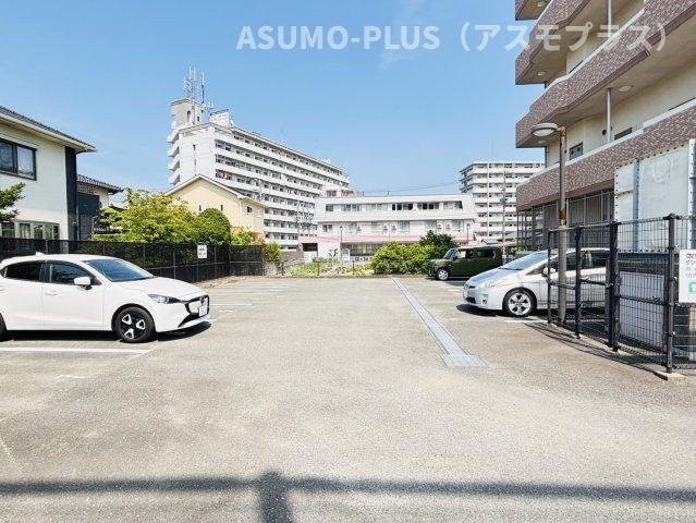 太宰府市朱雀４丁目の賃貸マンションの駐車場|別号数タイプ