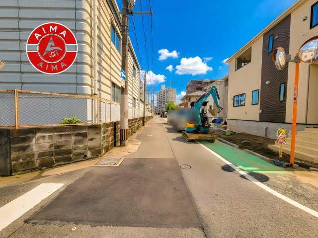 福岡市南区横手1丁目第7-4棟（4号棟）の外観|前面道路含む現地の写真です。