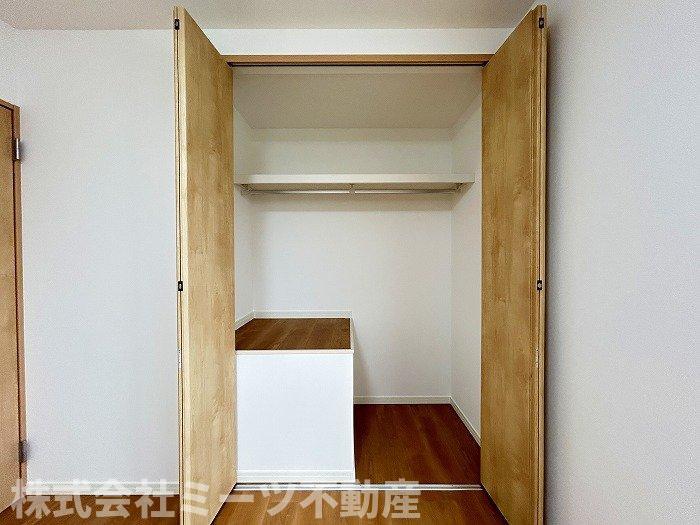 寿町１丁目　再生住宅の洋室