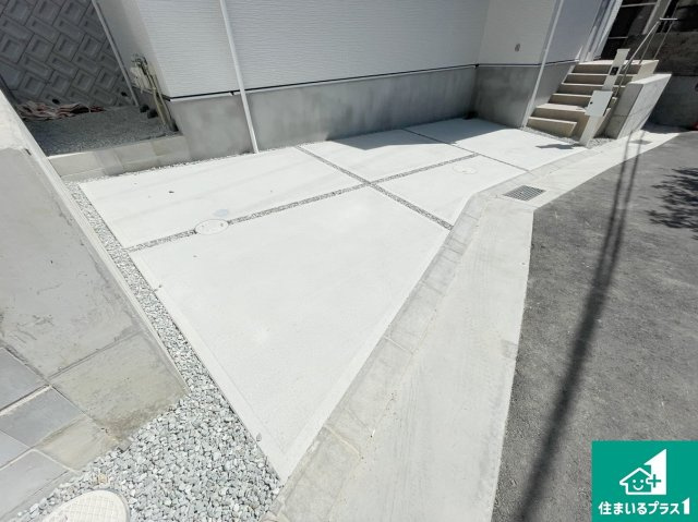 神戸市垂水区歌敷山　第1期　中古一戸建ての駐車場|駐車スペース！散水栓があるので、こまめに愛車を洗えます！