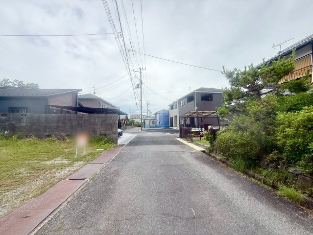野洲市永原　建築条件無し売土地の前面道路含む現地写真