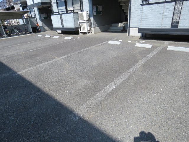 サンクレアの駐車場