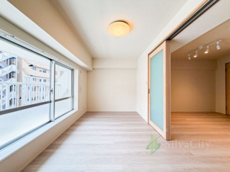 【洋室】 | ハイコーポ松が谷 | 洋室　5.8帖　
