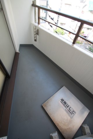 【バルコニー】