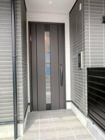 所沢市向陽町のアパートのエントランス