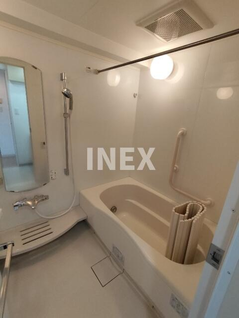 横浜市西区浅間町１丁目の賃貸マンションの浴室