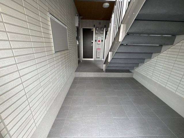 ルシール西岩田のロビー