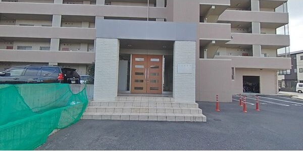 アーバンポイント三好IIの外観
