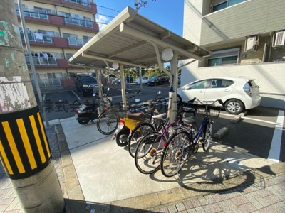 【その他共用部分】 | フジパレス寝屋川 | 駐輪場です