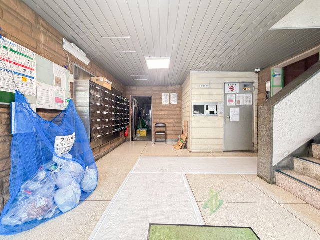 豊栄マンションのロビー|エントランスホール
