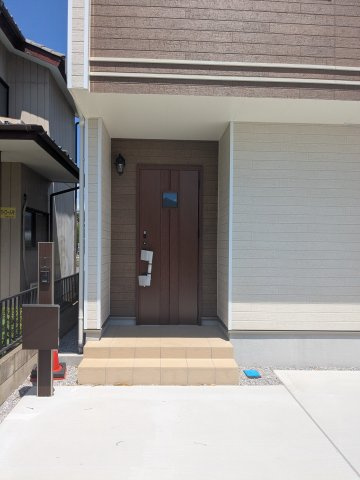 新築戸建　高崎市並榎町の玄関