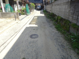 【前面道路含む現地写真】 | 川西市加茂4丁目6の6　建築条件無土地