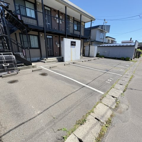 ハイムルーベンスの駐車場
