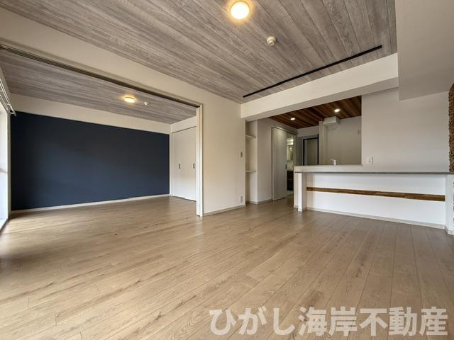 茅ヶ崎グランドハイツＣ棟の居間・リビング|新規リフォーム完了！　11.8帖　LDK