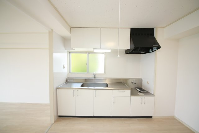 半田ロイヤルマンションのキッチン