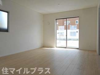 【居間・リビング】 | 郡山市八山田西2丁目新築一戸建て6棟 | おしゃれなリビングです