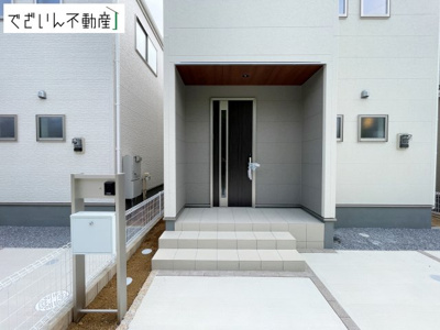 【玄関】 | Livele Garden.S久喜市吉羽第5　新築住宅 | ≪7号棟≫
現地(2026年7月撮影)