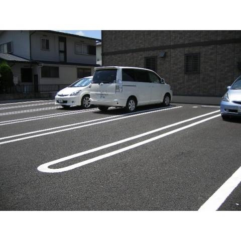 エバーグリーン（福岡町）の駐車場