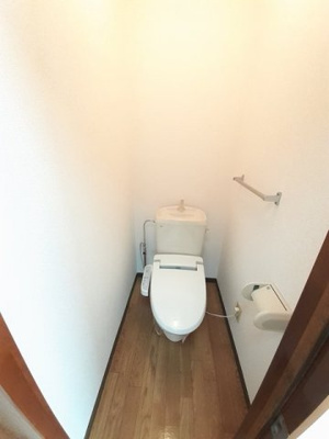 【トイレ】 | 館町ガーデンＨＩＴＳ | 落ち着いた色調のトイレです