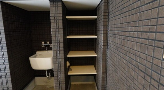 厚木市温水西１丁目の倉庫の内装|収納