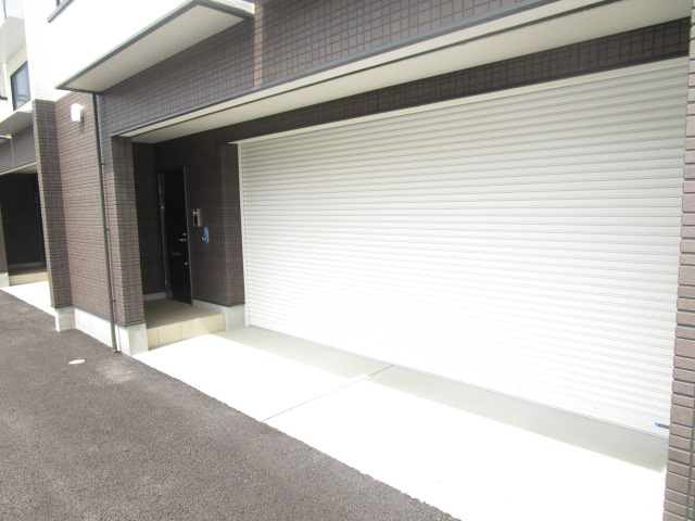 厚木市温水西１丁目の倉庫の外観
