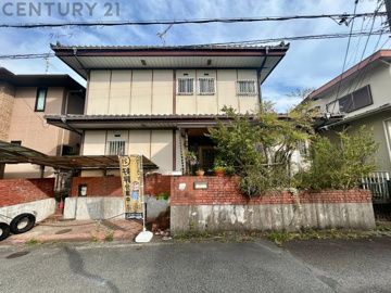 間口が広く駐車3台プランもご検討が可能な整形地です。