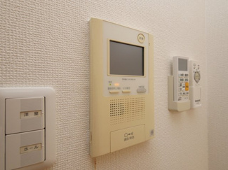 【セキュリティ】 | アーバンフラッツ難波東 | モニター付きインターホンです