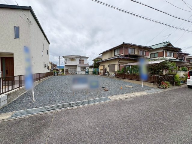 草津市矢橋町　建築条件無し売土地の前面道路含む現地写真