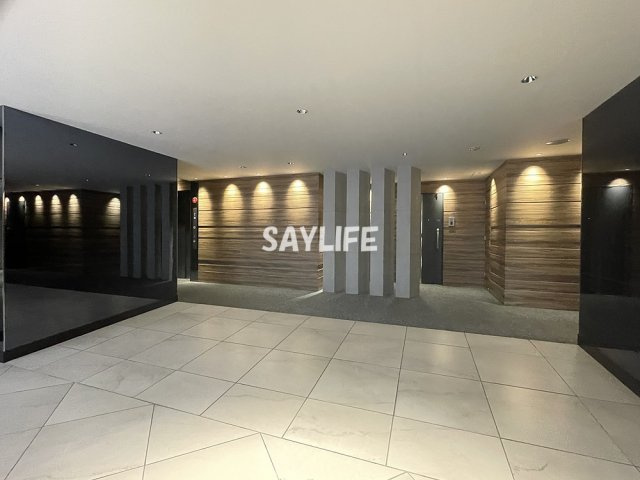 S-RESIDENCE緑橋駅前のロビー