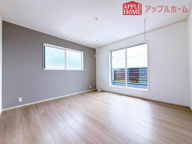 [新築住宅] 深谷市下手計 全2棟の洋室|２階居室は全室収納あり！たっぷりある収納活用でお部屋もキレイを保てます♪