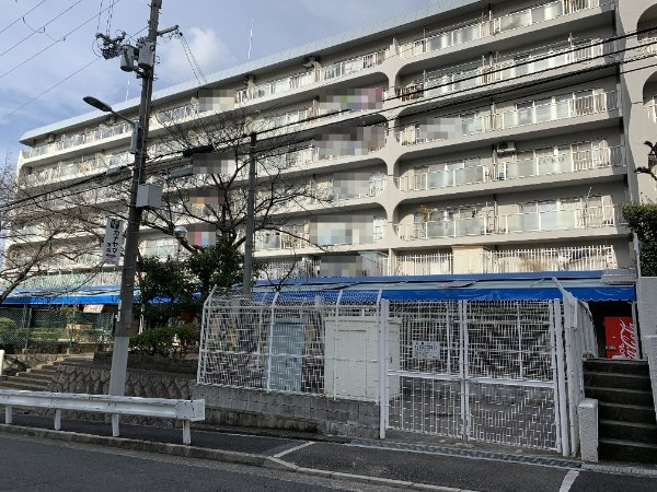 千里泉ヶ丘スカイハイツ1号棟