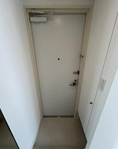 アーバンフラッツ池袋プレミアムの玄関