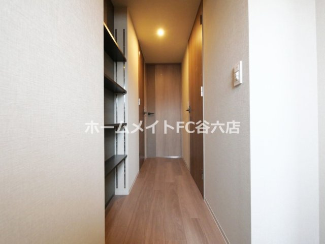 【玄関】 | ファーストフィオーレ新町ファジスタ