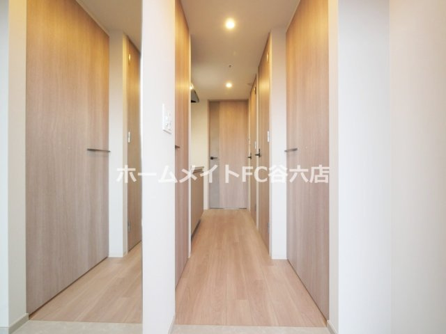 【玄関】 | ファーストフィオーレ新町ファジスタ