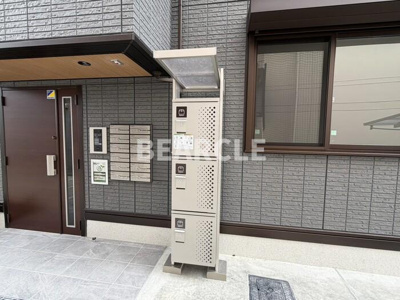 【エントランス】 | D-ROOM西院小米 | 落ち着いたエントランスです