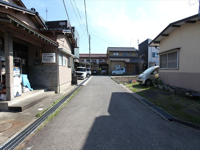【前面道路含む現地写真】の画像