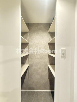【玄関】 | GLAM　STELLA松屋町 | 明るい玄関です