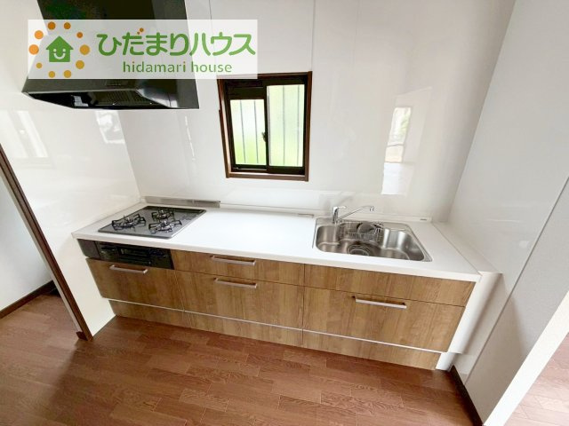 【キッチン】 | 下妻市半谷　中古戸建 | 3口コンロでお料理する時間も短くなりそうですね(*‘∀‘)