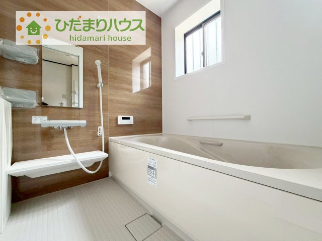 【浴室】 | 下妻市半谷　中古戸建 | 大人が足を伸ばしても十分な広さ！一人でゆっくりくつろぐ時間も大切です！