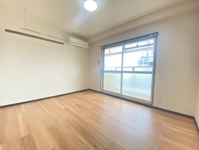 ハイツD＆Kの洋室