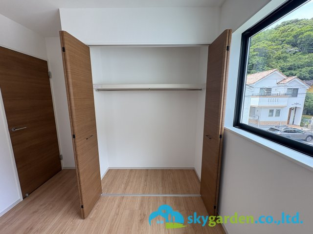 逗子市小坪７丁目2期　新築戸建　全２棟１号棟の収納|たっぷりとした収納スペースです