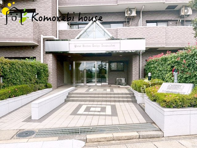 ライオンズガーデン大宮・大和田公園のエントランス|落ち着いたエントランスです