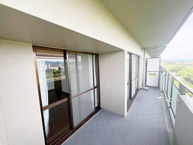 グランデュール鴨川Ⅱ番館のバルコニー