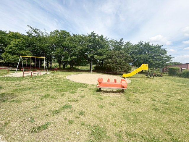 グランデュール鴨川Ⅱ番館の庭