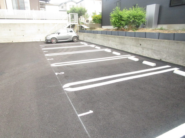 藤沢市天神町２丁目の倉庫の周辺