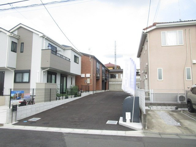 藤沢市天神町２丁目の倉庫の周辺