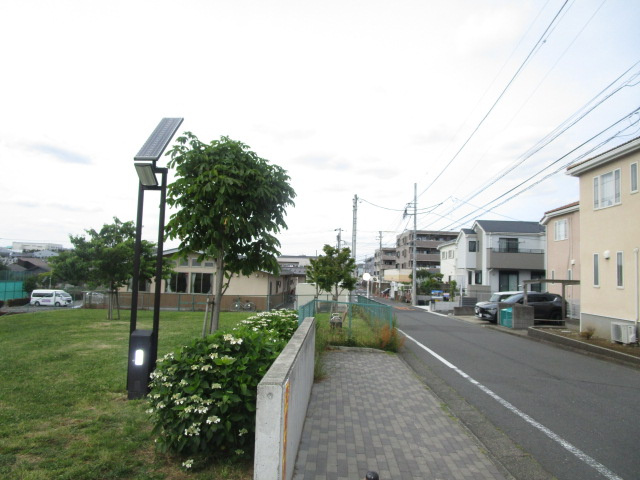 藤沢市天神町２丁目の倉庫の周辺